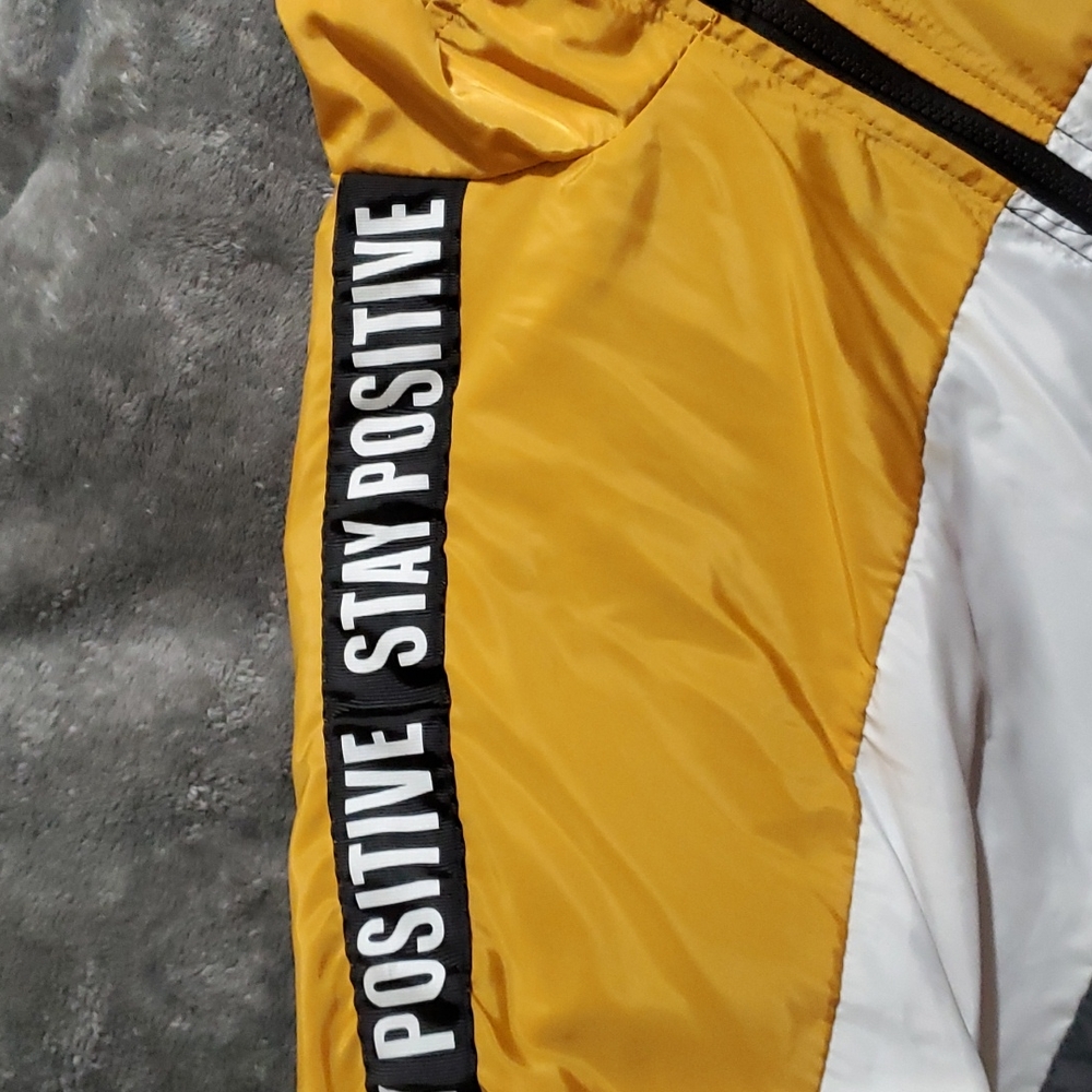 Jacket - Picture 5 of 9